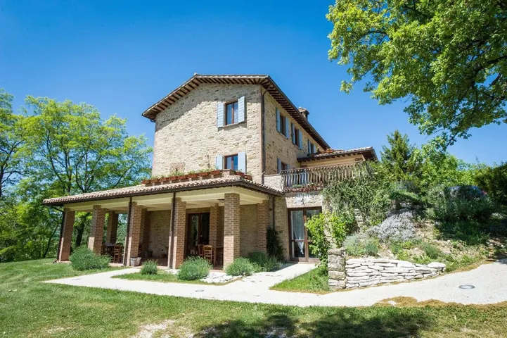 Casa de familia para 2 personas, con piscina además de jardín y vistas, Se admiten mascotas - 1