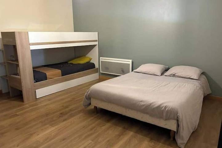 Gîte pour 4 personnes à Saint-Germain-du-Salembre - 2