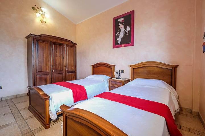 Villa de vacances à louer toute l'année, au vert, sur un grand terrain privé in Porto Paglia, Gonnesa