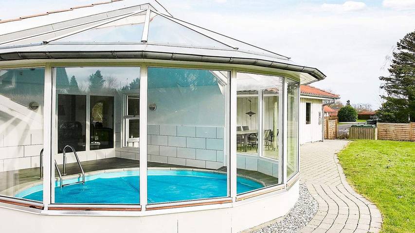 Ferienhaus für 9 Personen, mit Pool und Sauna sowie Garten, mit Haustier in Pøt Strandby - 2