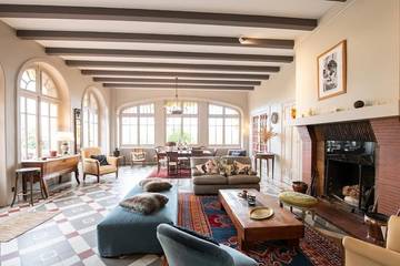 Gîte pour 10 personnes, avec jardin à Saint-Didier-au-Mont-d'Or