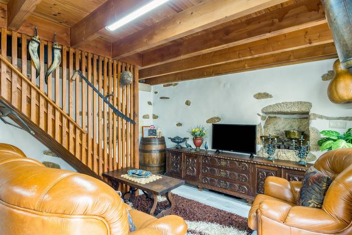 Appartamento intero, Appartamento 'Casa Alto Das Fragas' con Vista Montagna, Wi-Fi e Aria Condizionata in Canedo de Basto, Canedo de Basto e Corgo