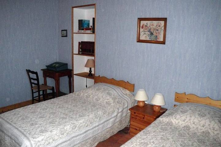 Location de vacances pour 8 personnes, avec jardin à Bourbon-Lancy - 3