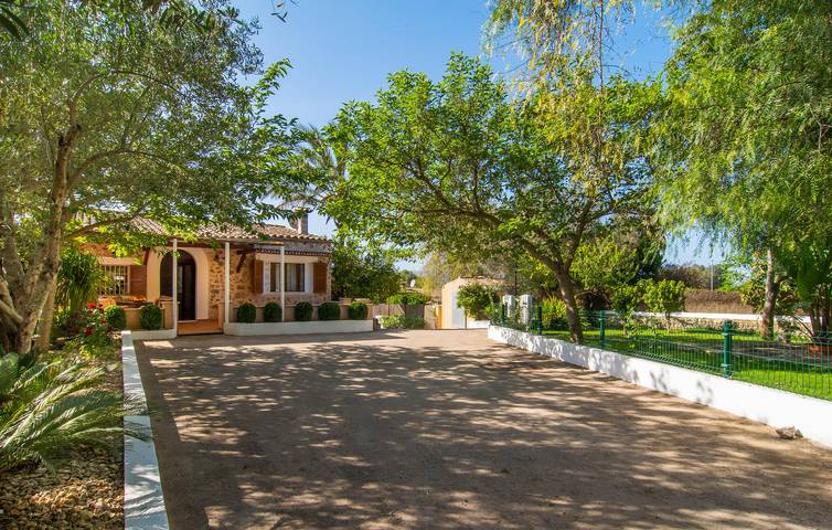 Jornets Oasis Wohnung mit Pool & Grill in Costitx, Mallorca Inselmitte