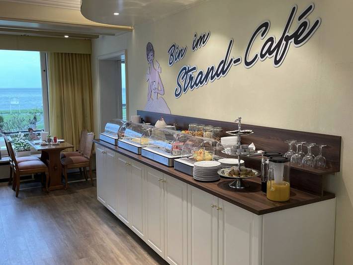 Hotel Strand-Café mit Gästehaus Charlotte - Einzelzimmer seitlich zum See mit Ausgang zum Garten, Dusche/Wc, max. 1 Pers. in Langenargen, Region Bodensee-Oberschwaben