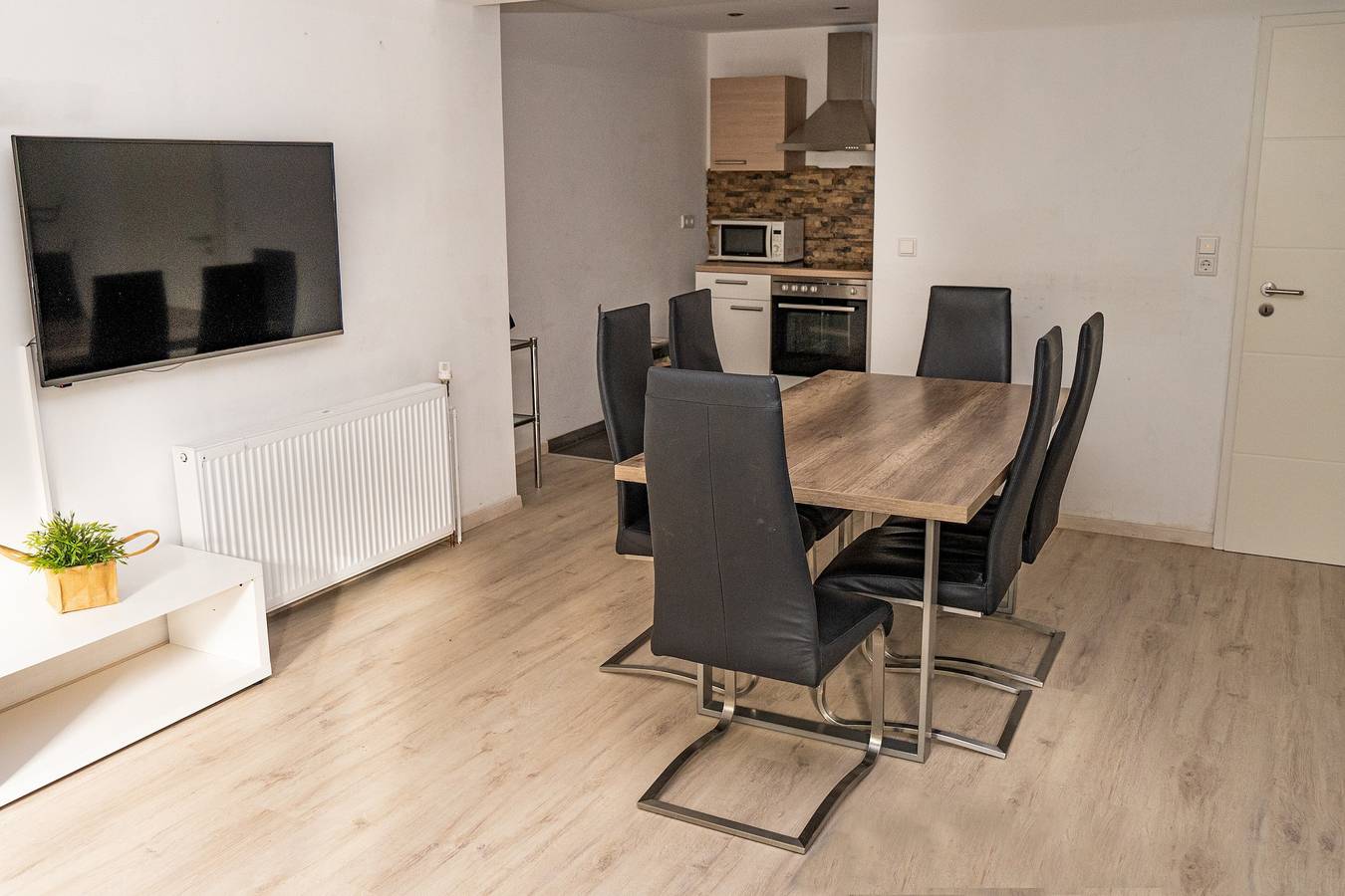 Ganze Wohnung, 'Villa Nordhang - Apartment 2' mit Bergblick, Terrasse und Wlan in Winterberg, Hochsauerlandkreis