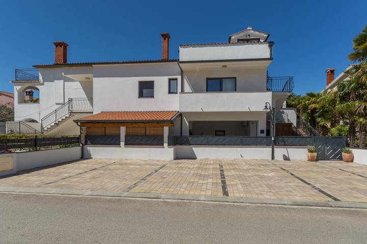 Ferienwohnung für 2 Personen, mit Garten und Terrasse, kinderfreundlich in Porec und Umgebung - 3