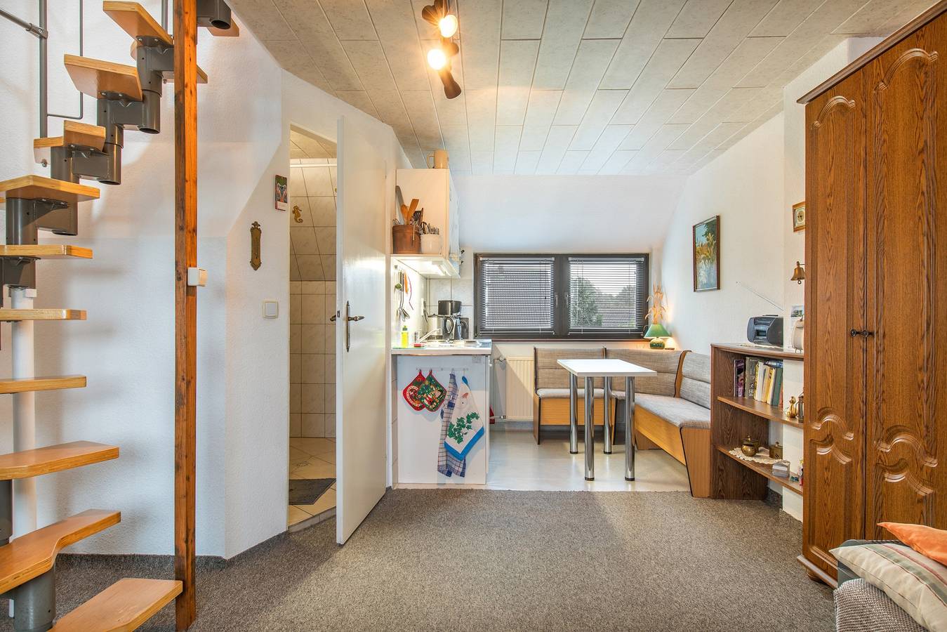 Ganze Wohnung, Ferienwohnung Hiddenseeblick 2" mit Meerblick, Gemeinschaftsterrasse und Wlan in Naturstrand Dranske, Rügen