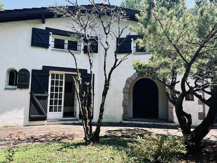 Location de vacances pour 10 personnes, avec piscine et jardin, animaux acceptés à Ascain - 3