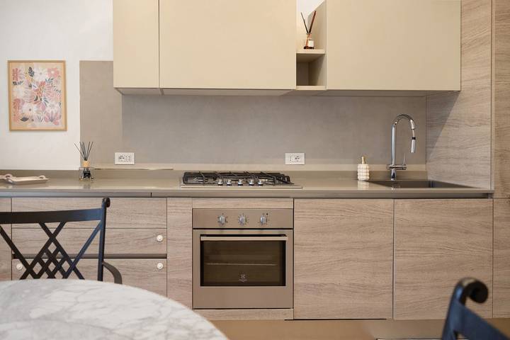 Giulietta Suite with Private Bathroom, Balcony, Wi-Fi, and Air Conditioning in Verona, Verona Province