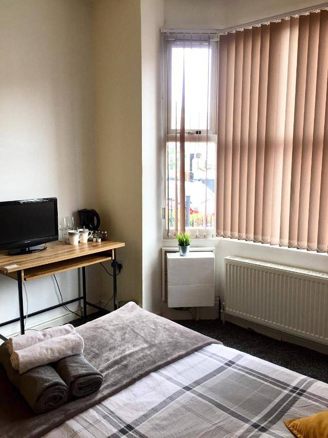 Budget Double Room in Birmingham, Birmingham Area