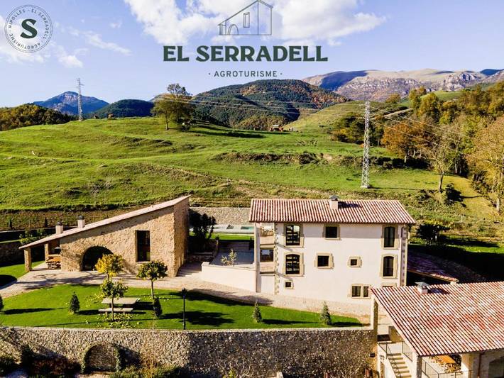 Casa rural para 6 personas, con Balcón y Terraza además de Jardín y Piscina para niños en San Juan de las Abadesas