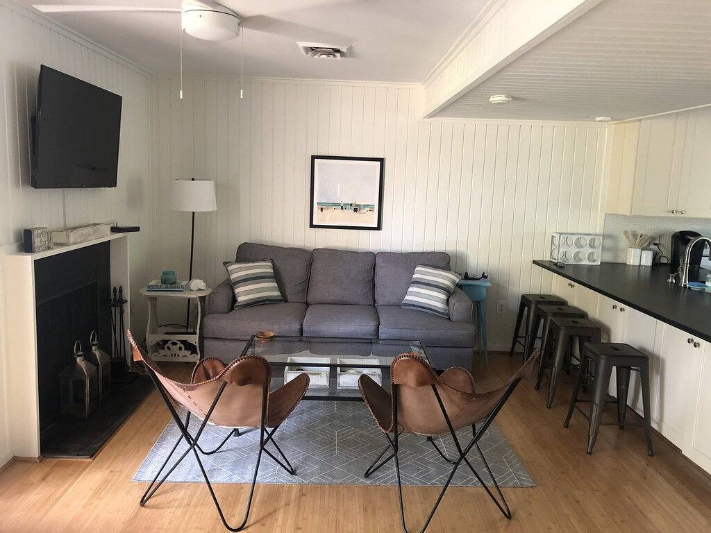 Recently Renovated 2Br/2Ba Townhouse with Pond Views in Bethany Beach, Sussex County (Delaware)