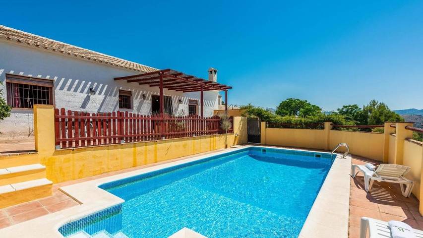 Casa rural para 6 personas, con Jardín y Piscina en Algarinejo