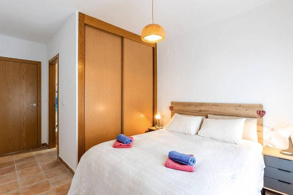 Ganze Wohnung, Schöne Ferienwohnung in Itrabo mit Swimmingpool in Itrabo, Costa Tropical