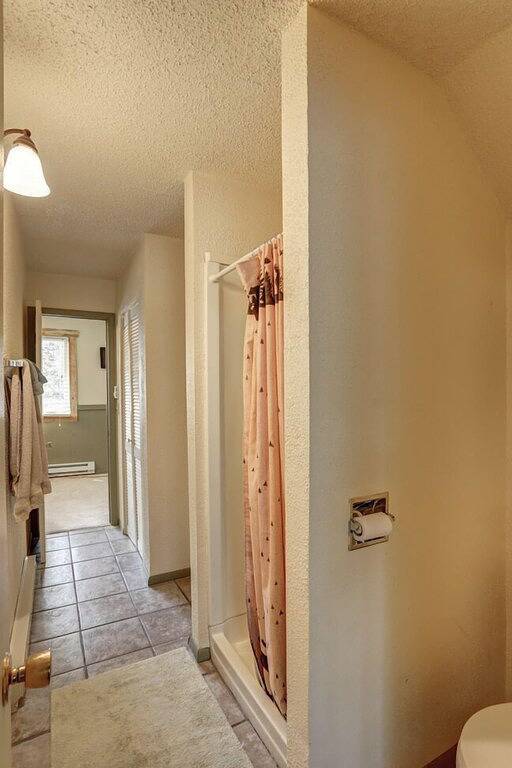 Big Jim’s Hideaway – Hot tub, shuffleboard, and mountain charm near Terry Peak! in Black Hills