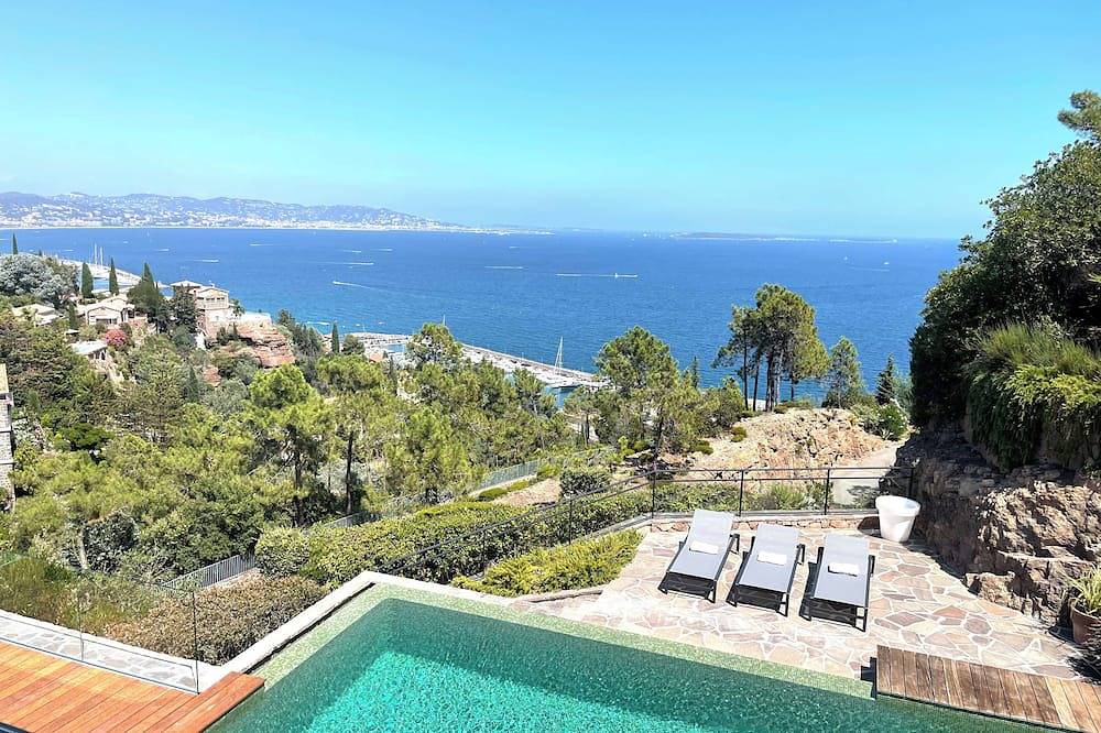 Villa pour 10 Personnes dans Théoule-sur-Mer, Région de Cannes