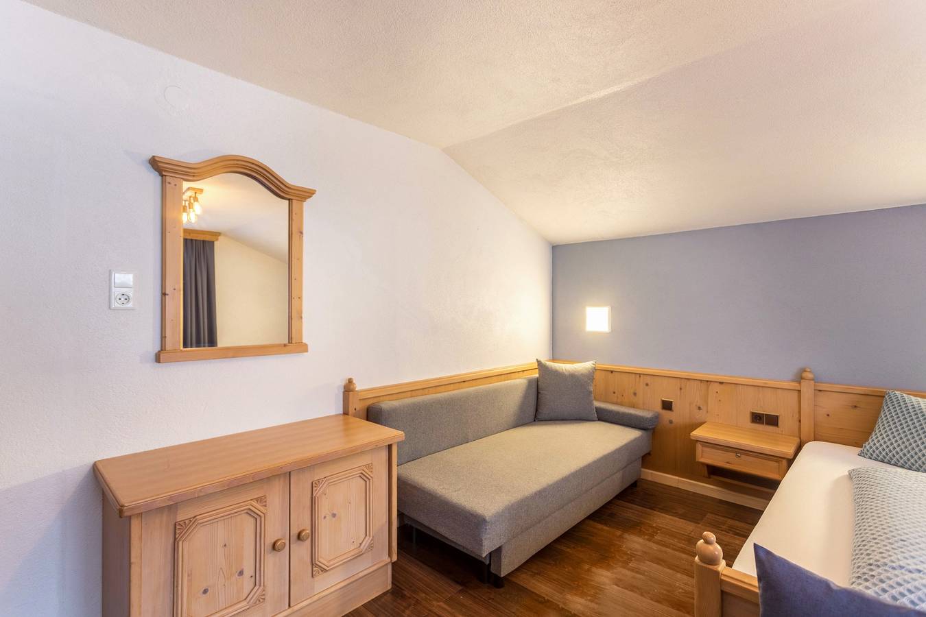 Ganze Wohnung, Ferienwohnung "Schwüwong - 01" mit Bergblick, Gemeinschaftsterrasse und Wlan in Hopfgarten im Brixental, Kaisergebirge