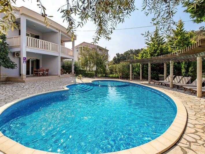 Holiday apartment for 4 people, with terrace and garden as well as children pool - 1