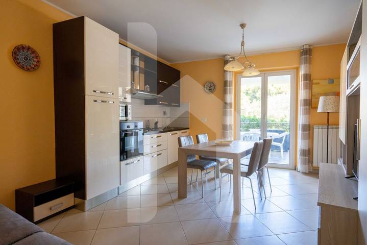 Gîte pour 4 personnes, avec jardin et piscine à Pineto - 4