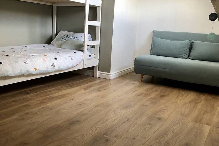 Location de vacances pour 8 personnes, avec jacuzzi ainsi que piscine et jardin à Thenon - 2