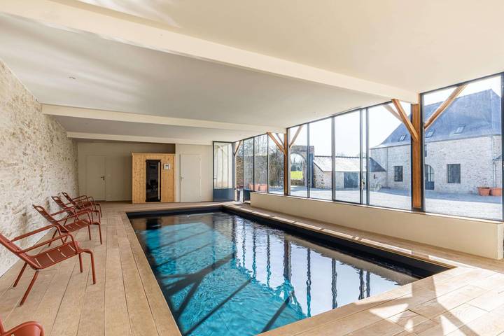 Gîte pour 4 personnes, avec Terrasse et Jardin ainsi que Piscine et Sauna à Pluvigner