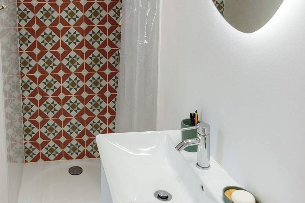 Entire apartment, Dependency rental in a mas in Provence for 2 people in Solliès-Pont, Toulon region