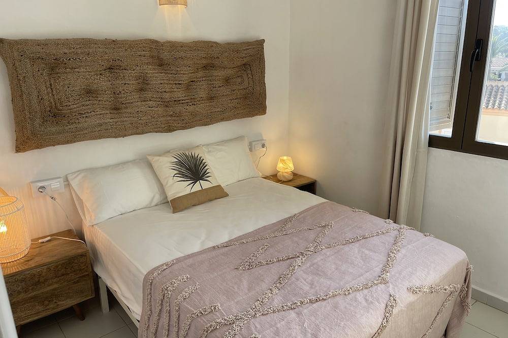 Ganze Wohnung, Bella Lilia Apartamento Silencioso Enfrente del mar in Es Pujols, Formentera