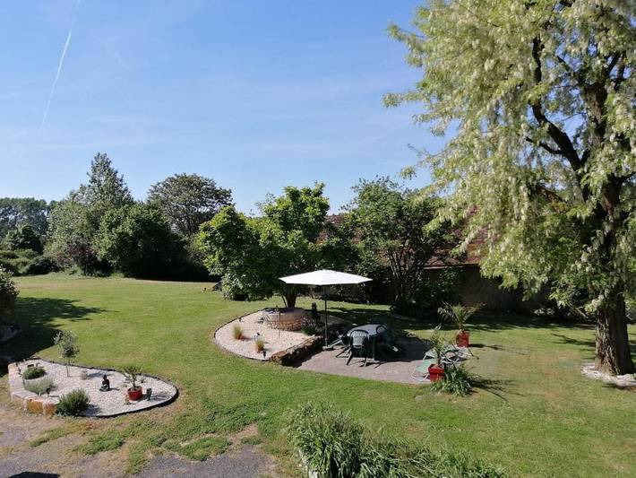 Location de vacances pour 8 personnes, avec jardin et terrasse à Saint-Cyran-du-Jambot - 2