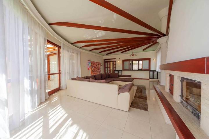 Villa pour 7 personnes, avec piscine et sauna ainsi que jardin et jacuzzi à Budapest - 4