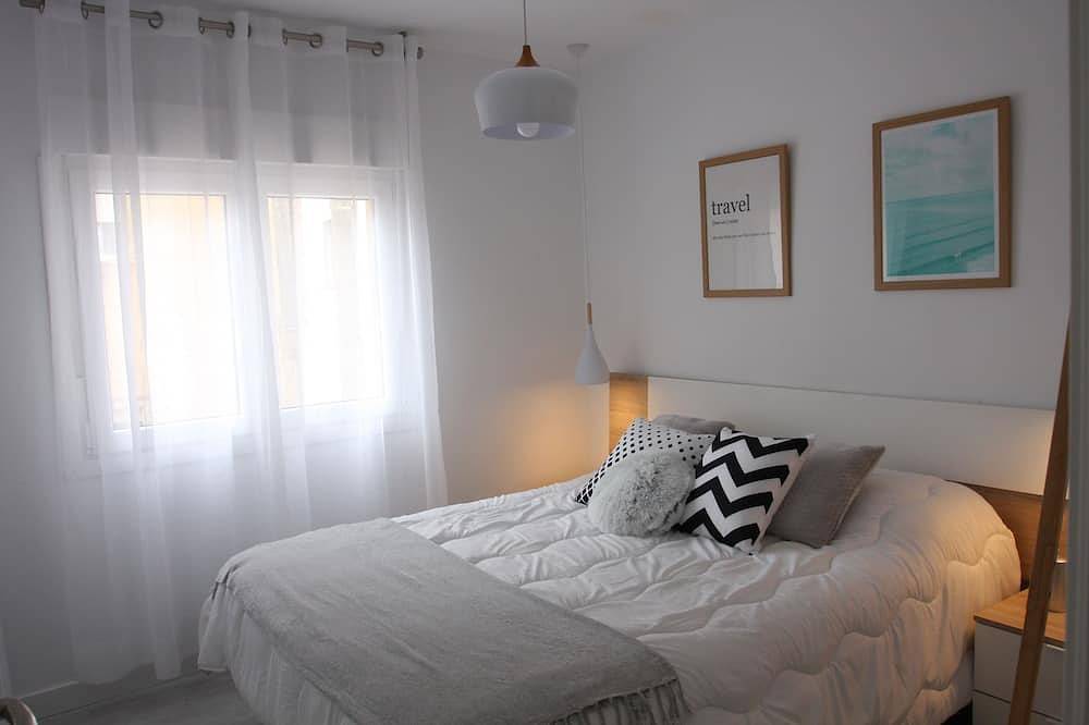 Entire apartment, Apartamentos La Herradura Balcon in Haro, Rioja
