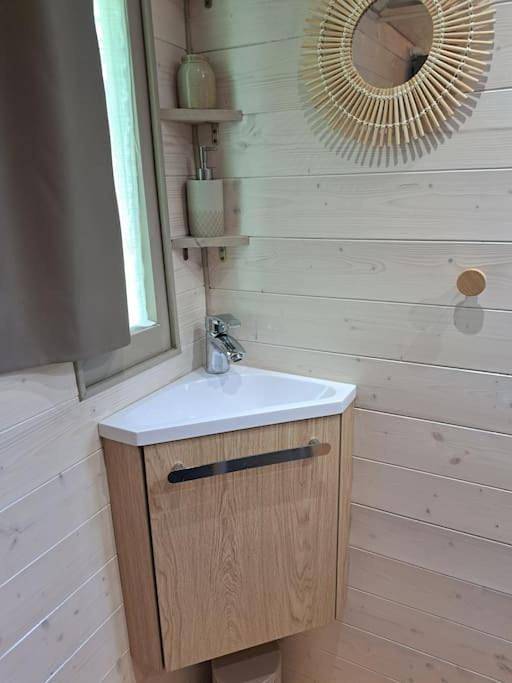 Gîte pour 2 personnes, avec jardin ainsi que vue et balcon à Saint-Jean-de-Boiseau - 4