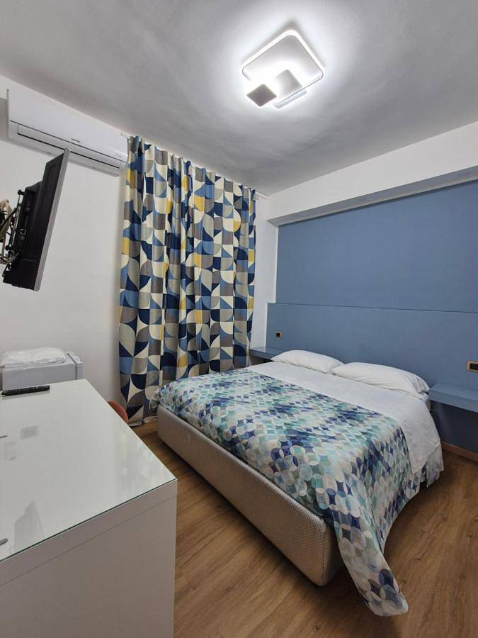 Chambre d’hôte pour 2 personnes, avec balcon et vue à Aversa - 3