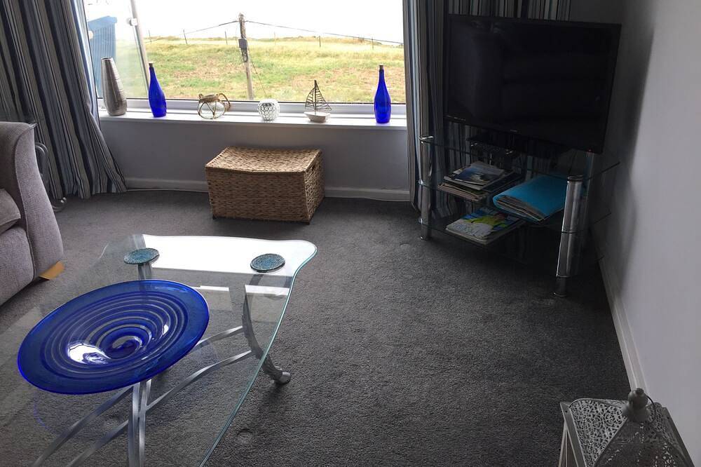 Entire apartment, Stunning Uninterrupted Seaview from lounge, kitchen and bathroom in Weston (Portland), Isle of Portland