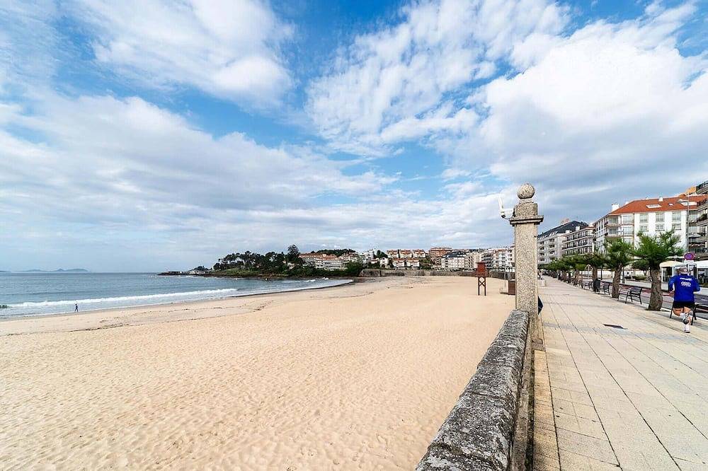 Apartamento entero, Bajo A  2 Dormitorios in Portonovo, Sanxenxo