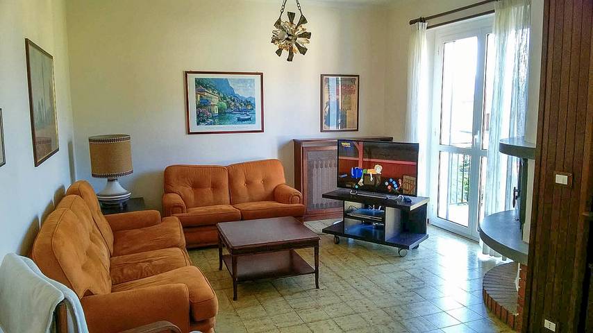 Ferienwohnung für 8 Personen, mit Garten und Ausblick sowie Balkon, mit Haustier in Maccagno con Pino e Veddasca - 3