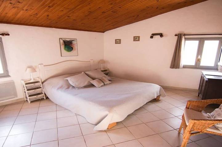 Location de vacances pour 2 personnes, avec jardin ainsi que jacuzzi et terrasse à Mollans-sur-Ouvèze - 2