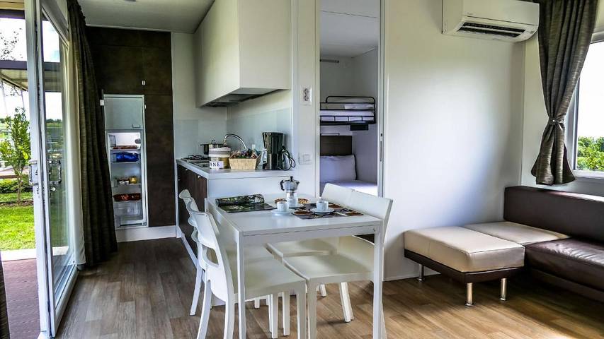 Camping für 5 Personen, mit Ausblick und Garten sowie Pool in Lazise - 3