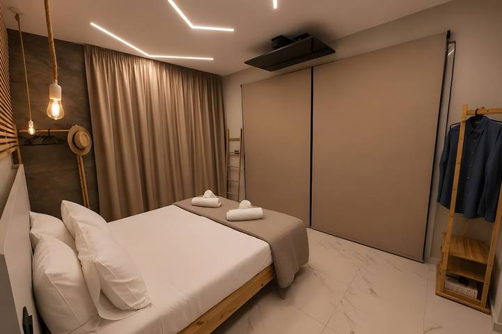 Geheel appartement, Luxury apartment in chania with panoramic views of the city, sea and mountains in Chania en omgeving