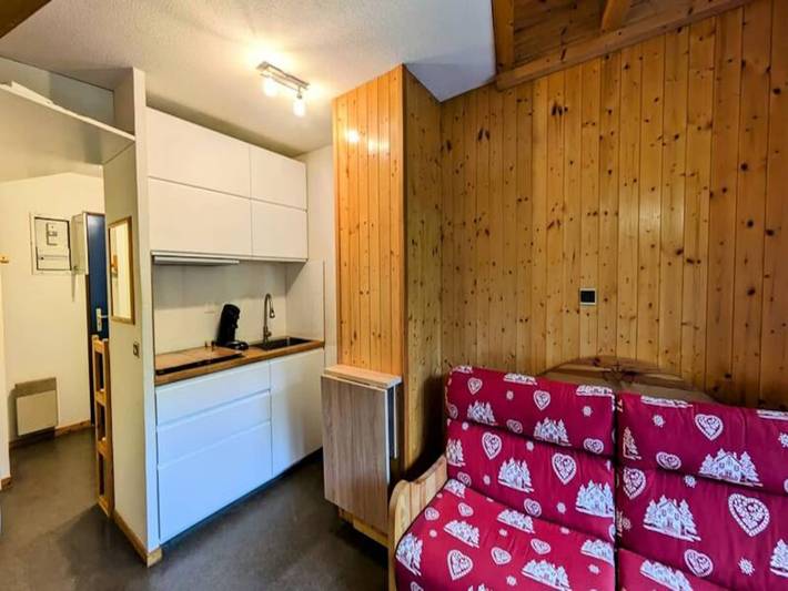 Gîte pour 6 personnes, avec piscine et balcon, adapté aux familles dans Station de la Feclaz le Revard - 2