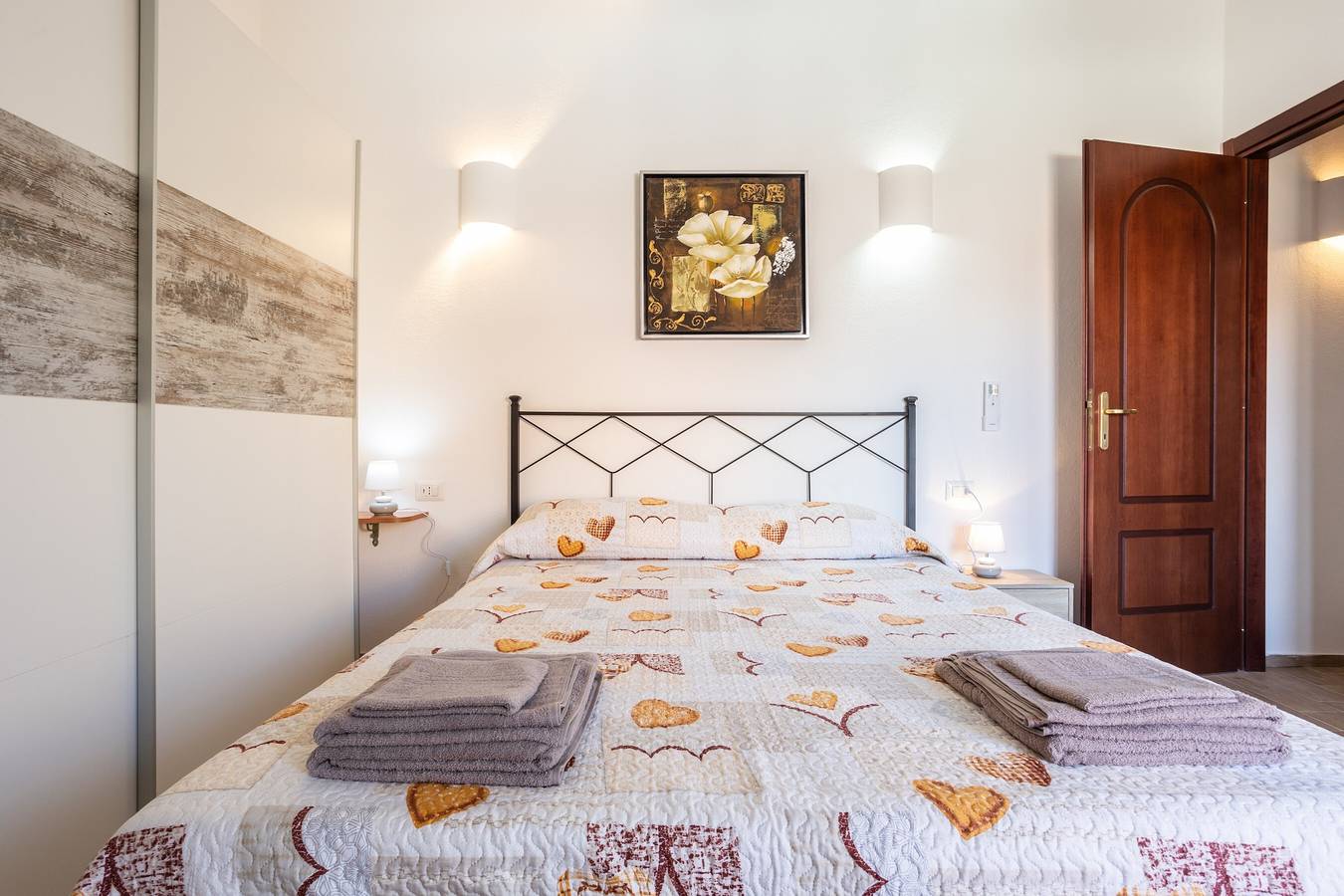 Apartamento entero, Apartamento vacacional "Casa Felice" con Wi-Fi, aire acondicionado y terraza in Santa Teresa di Gallura, Santa Teresa Gallura (Municipality)