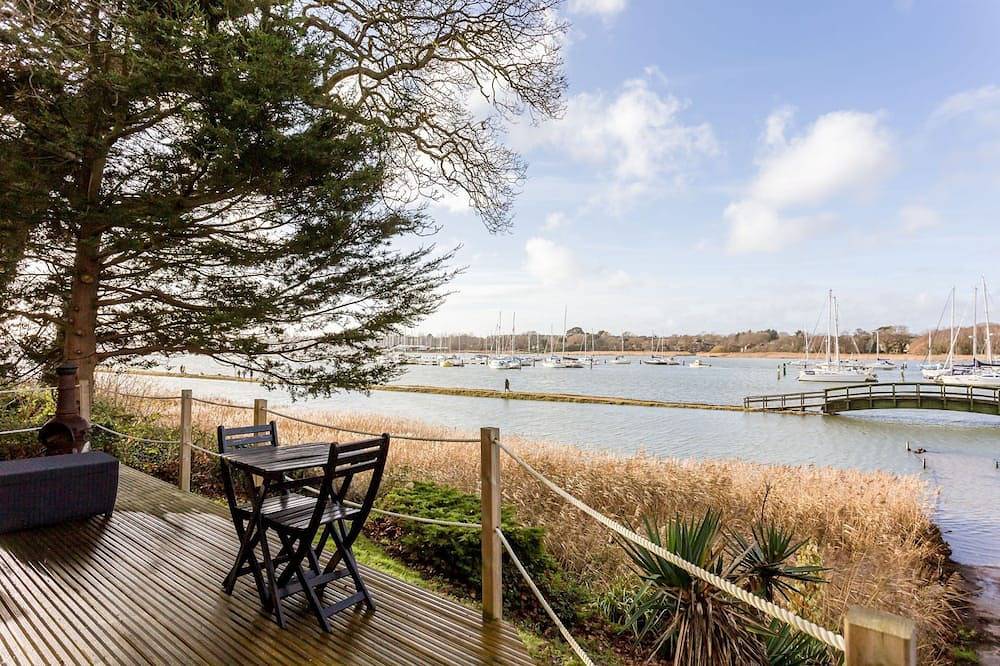 Watersedge Retreat - Luxury Cottages in Fareham, Hampshire