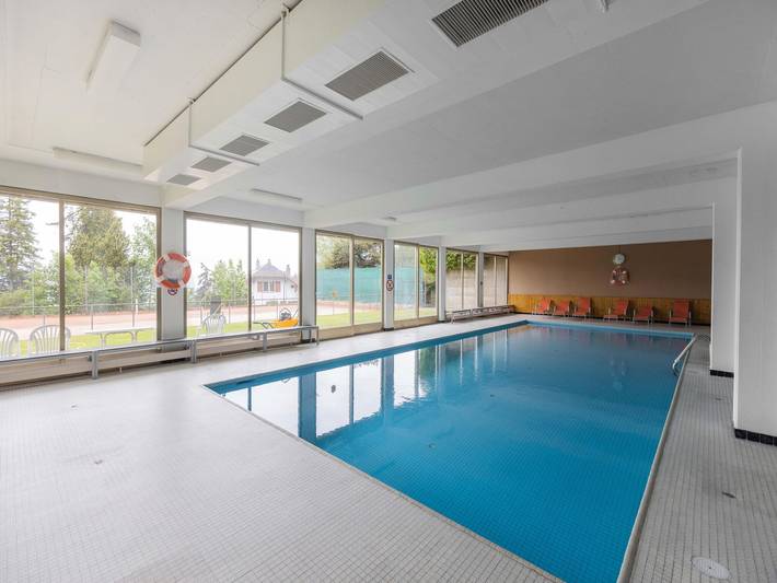 Vakantiewoning voor 6 personen, with Balkon and Terras as well as Tuin and Zwembad in Crans-Montana