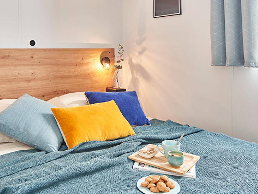 Camping Le Mas de L'isle - Mobilheim 7 personen - Premium 3 Schlafzimmer - 32m2 - mit Klima + Wifi + Tv - Überdachte Terrasse von 16m2 in Lunel, Mittelmeerküste (Frankreich)