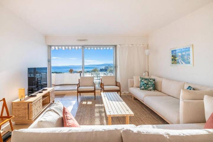 Apartamento de vacaciones para 4 personas, con piscina además de balcón y vistas - 1