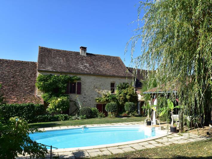 Location de vacances pour 6 personnes, avec Terrasse ainsi que Jardin et Piscine à Saint-Jory-las-Bloux