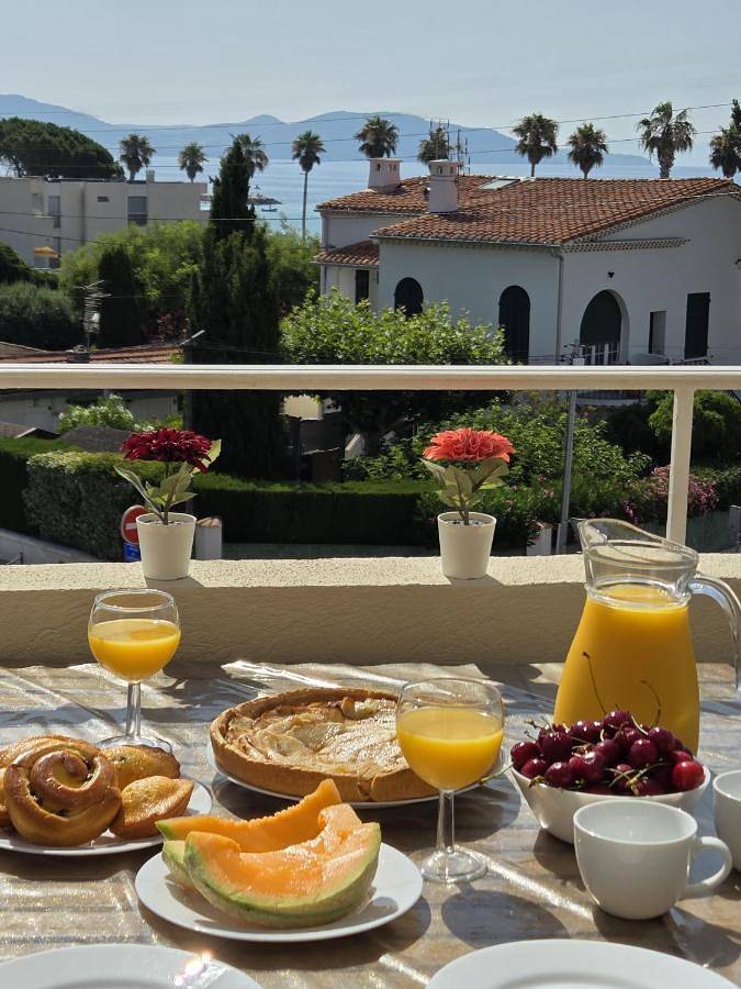 Gîte pour 4 personnes, avec vue et terrasse dans La Grande Plage (La Ciotat) - 2