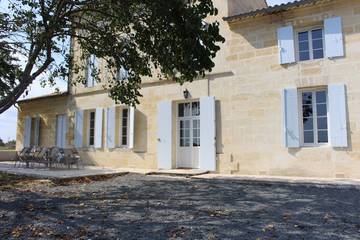 Gîte pour 7 personnes, avec terrasse et jardin à Saint-Sulpice-de-Faleyrens