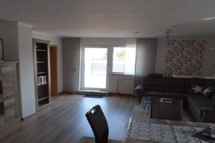 Bungalow für 6 Personen, mit Terrasse und Garten in Sundhagen