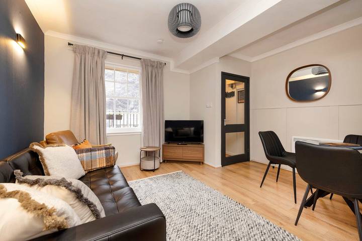 Ganze Wohnung, Vibrant Apartment in Edinburgh’s Old Town in Edinburgh, Edinburgh und Lothian